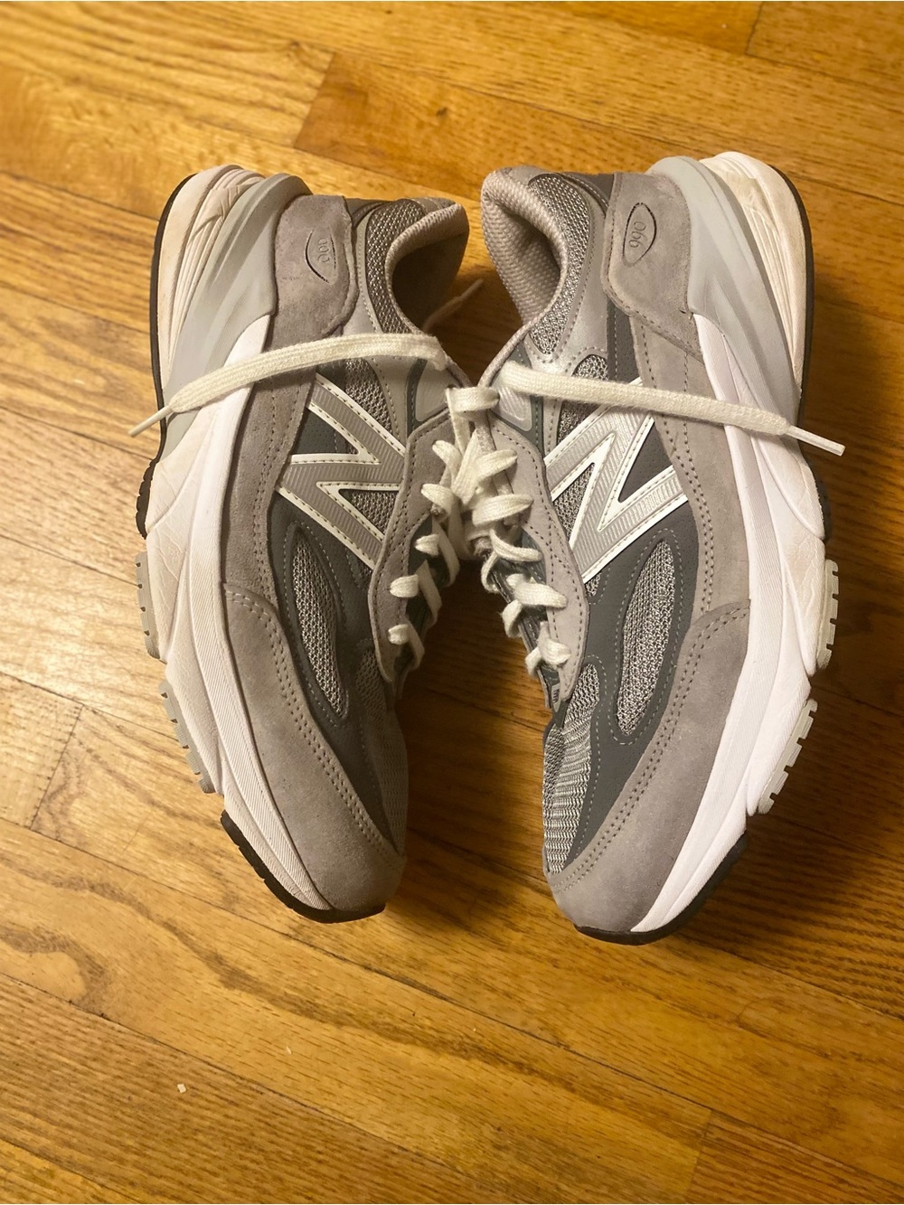 Mens New Balance 990 running sneakers